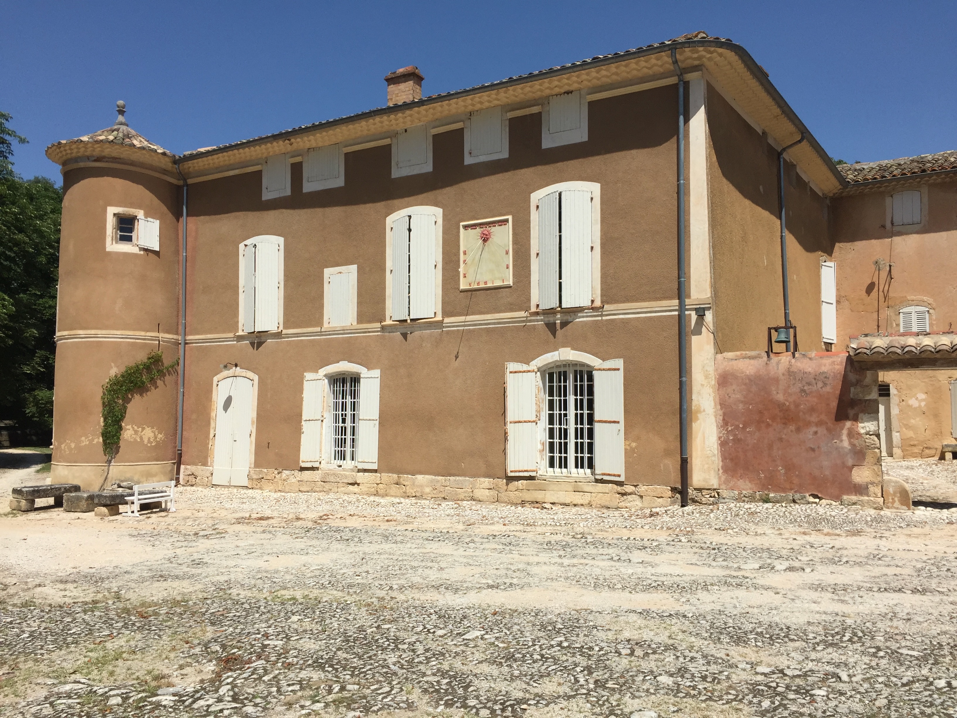 Saint-Saturnin-lès-Apt⁩, ⁨France⁩-h264.mp4